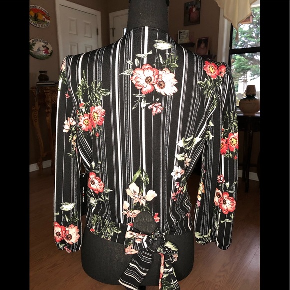 Moa Moa Ribbed Open Crop Top - Picture 3 of 6